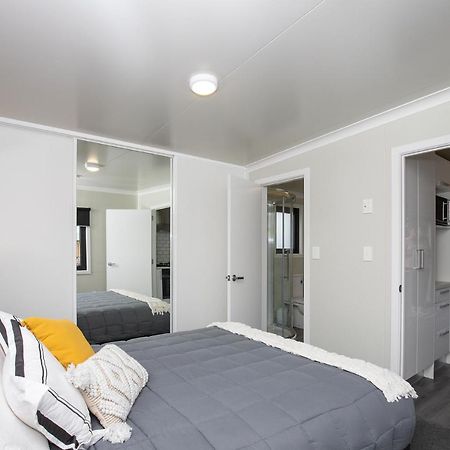 Affordable Modern Accommodation Westport Buitenkant foto