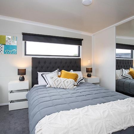 Affordable Modern Accommodation Westport Buitenkant foto