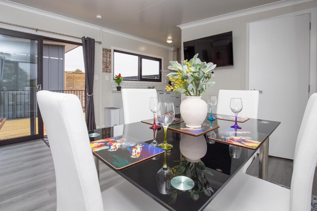 Affordable Modern Accommodation Westport Buitenkant foto